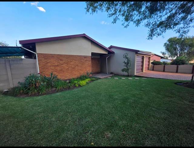 3 BEDROOM HOUSE FOR SALE IN VAN DYK PARK